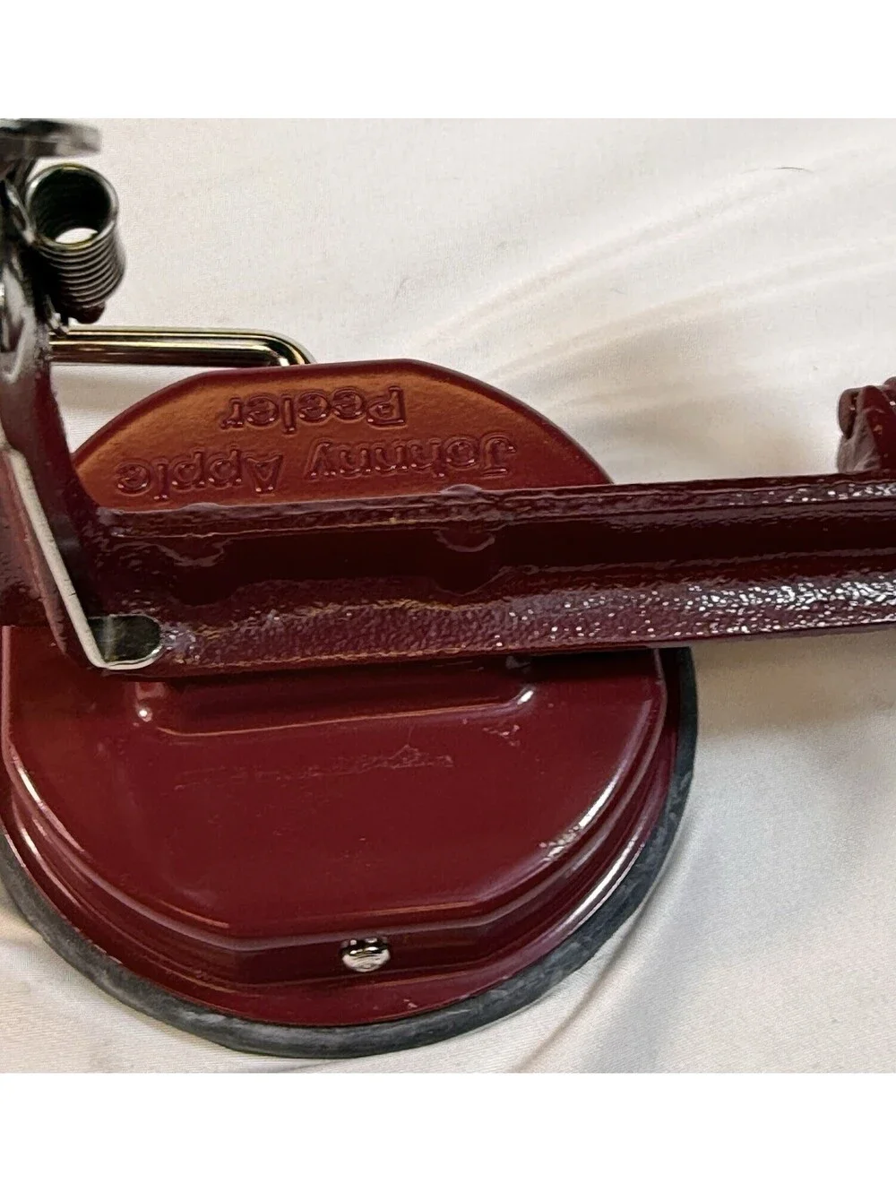 Johnny Apple Peeler by Victorio Suction Base Strong Cast Iron Red